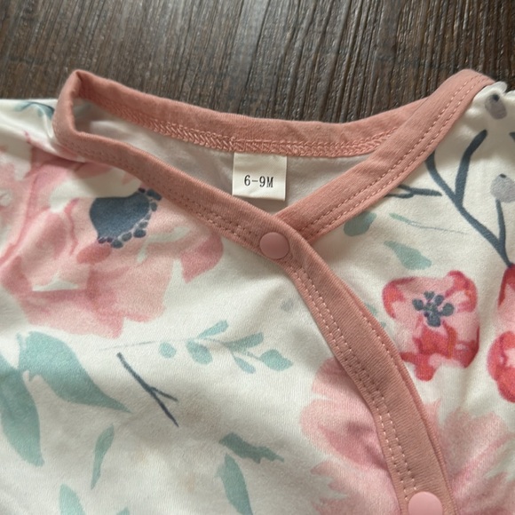 Floral baby girl onesie sleep and play with matching headband - Picture 2 of 3
